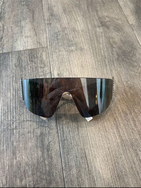 connected shield lense glass fendi|Fendi.